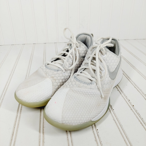 Nike LeBron Witness 3  White Chrome Lace Up Athletic Sneakers D295 - Picture 2 of 12